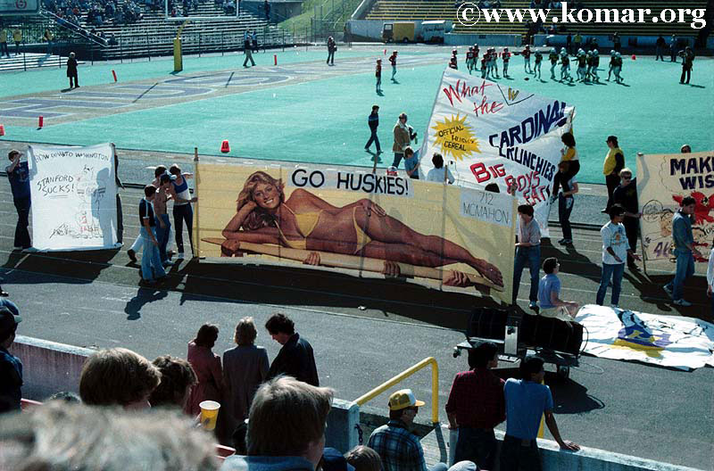 Coppertone Girl unveiled at University of Washington Sign Contest