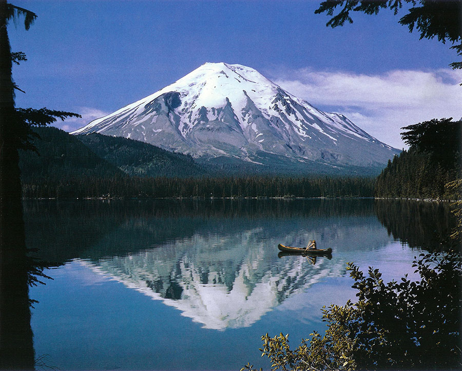 http://www.komar.org/faq/mount-saint-helens-volcanic-eruption/mount-saint-helens-before-volcanic-eruption.jpg