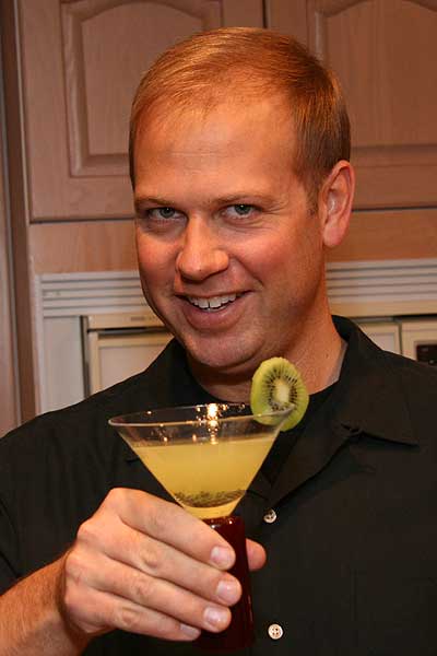 kiwi cocktail toast