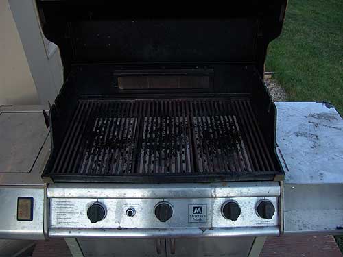 dirty bbq grill