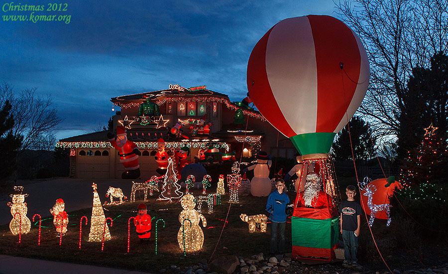 christmas house snow