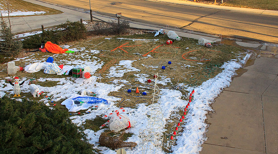 christmas chinook wind damage 1