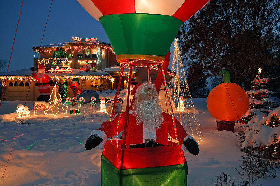 christmas display santa ballooon 1