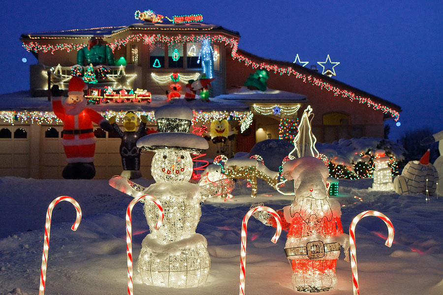 christmas display house