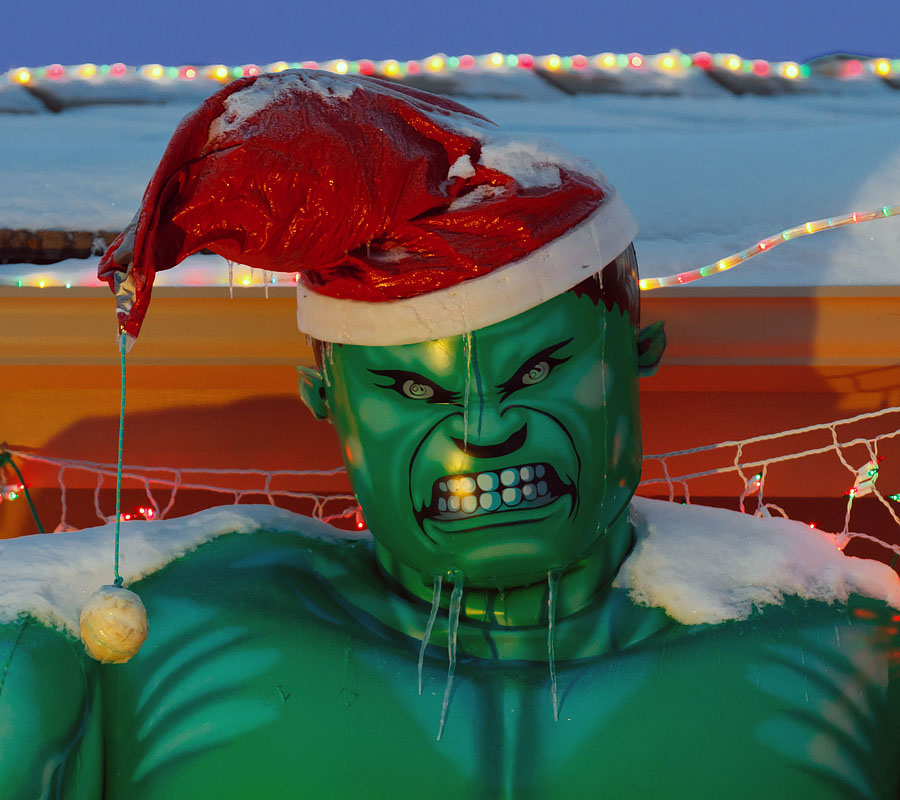 christmas hulk snow