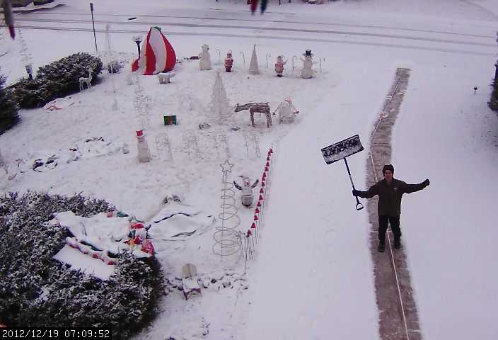 christmas snow shovel begin