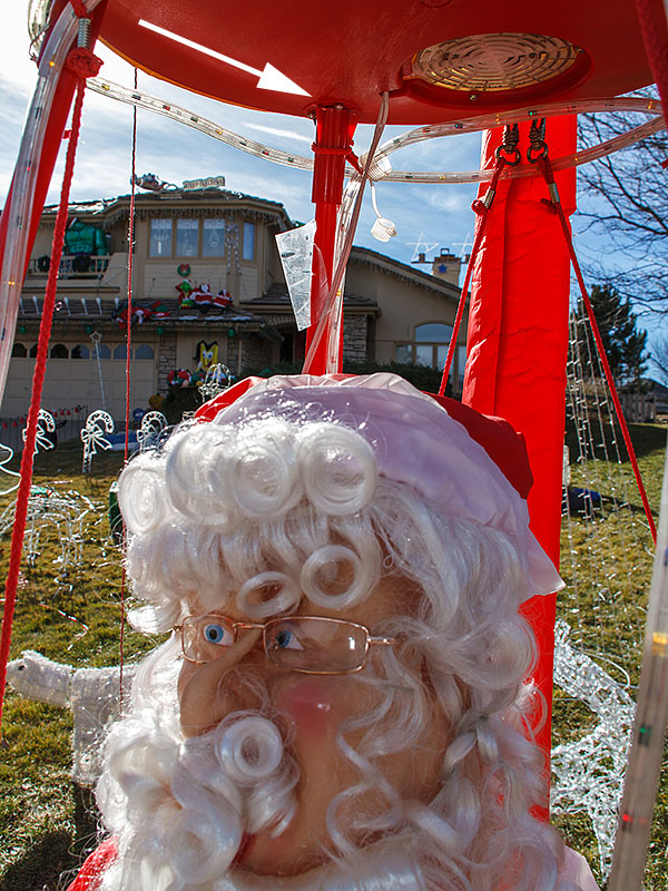 santa balloon broken strut