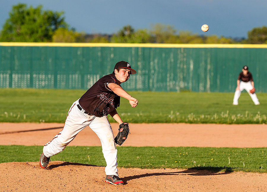 fairview knights baseball spring 2016 05 11 kyle pitching a1