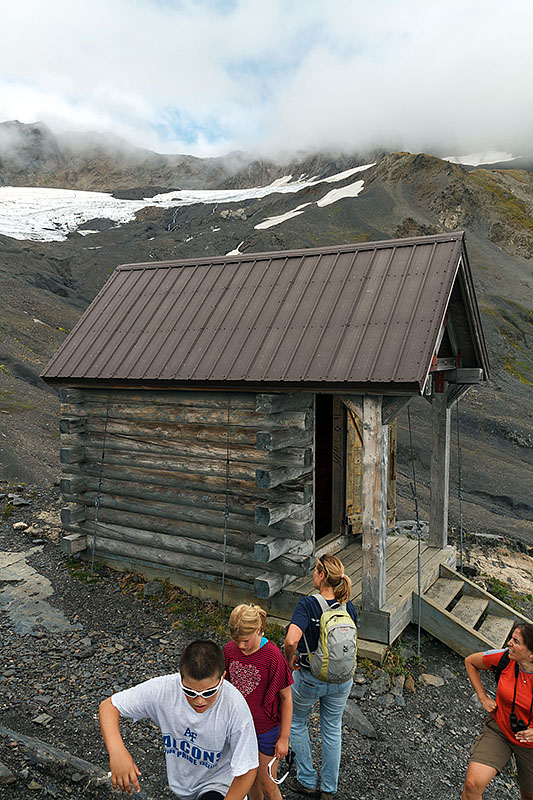 harding icefield hike cabin