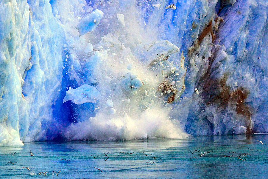 glacier calving drygalski fjord south georgia