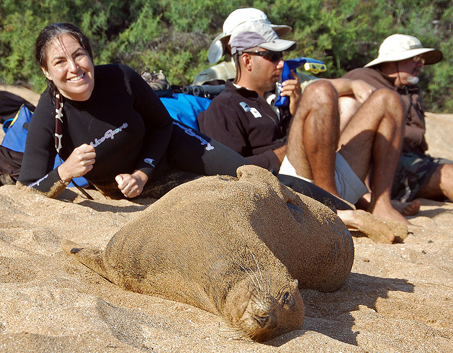 galapagos islands bartolome beach