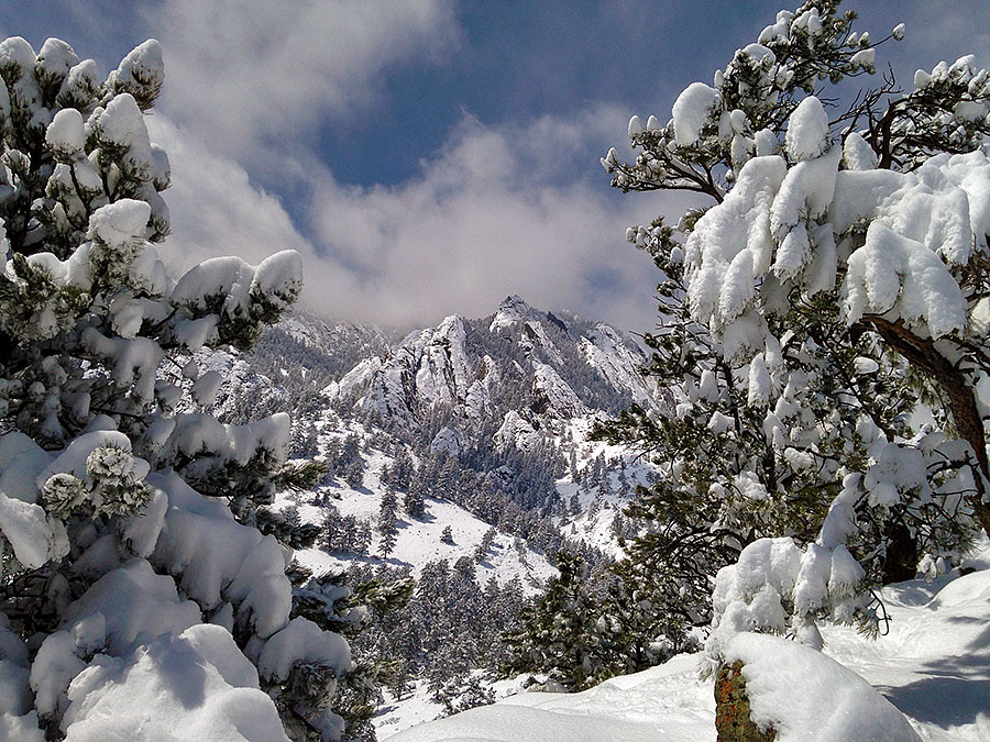 colorado snow flatirons 1