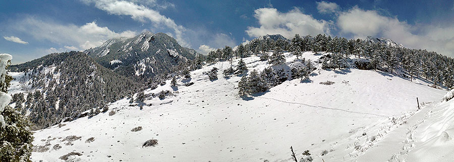 colorado snow flatirons 1