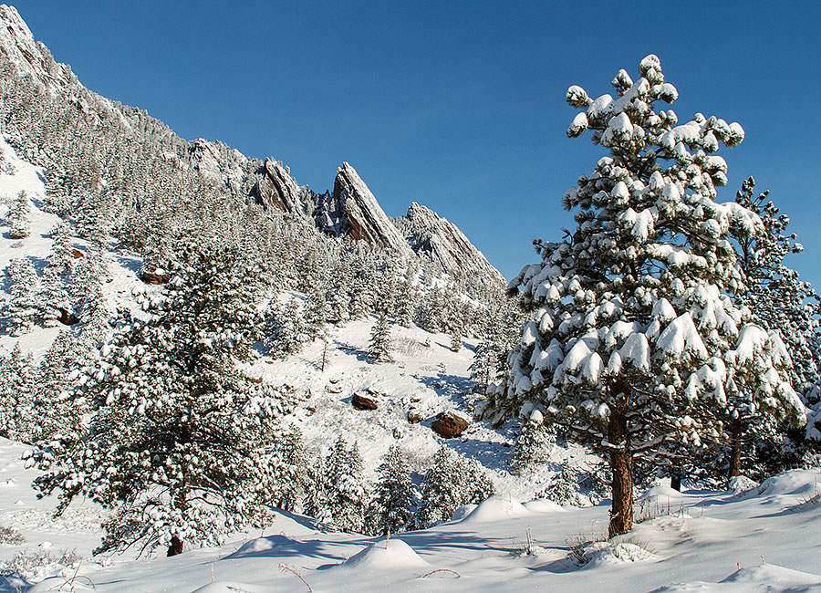 colorado snow flatirons a2