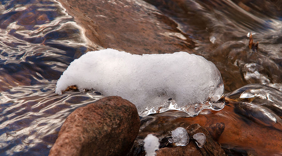 colorado snow flatirons a1