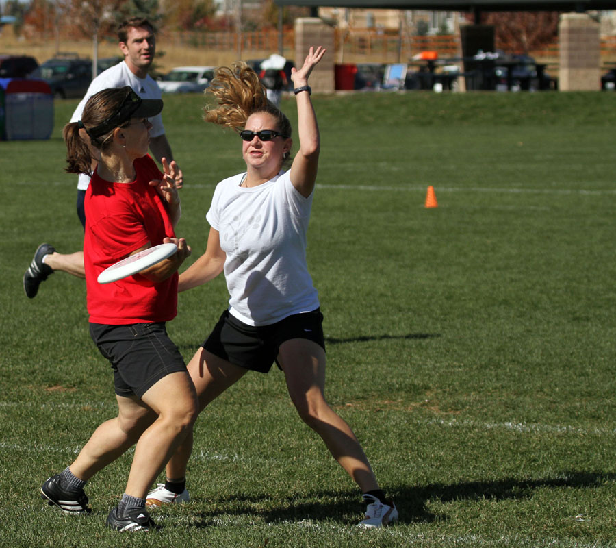 frisbee catch