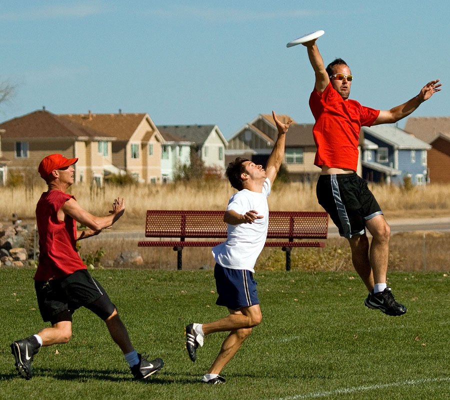 frisbee catch