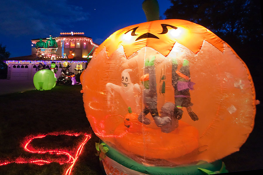 halloween rotating pumpkin