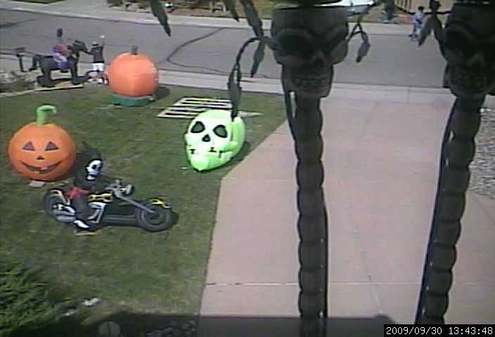 halloween front yard setup