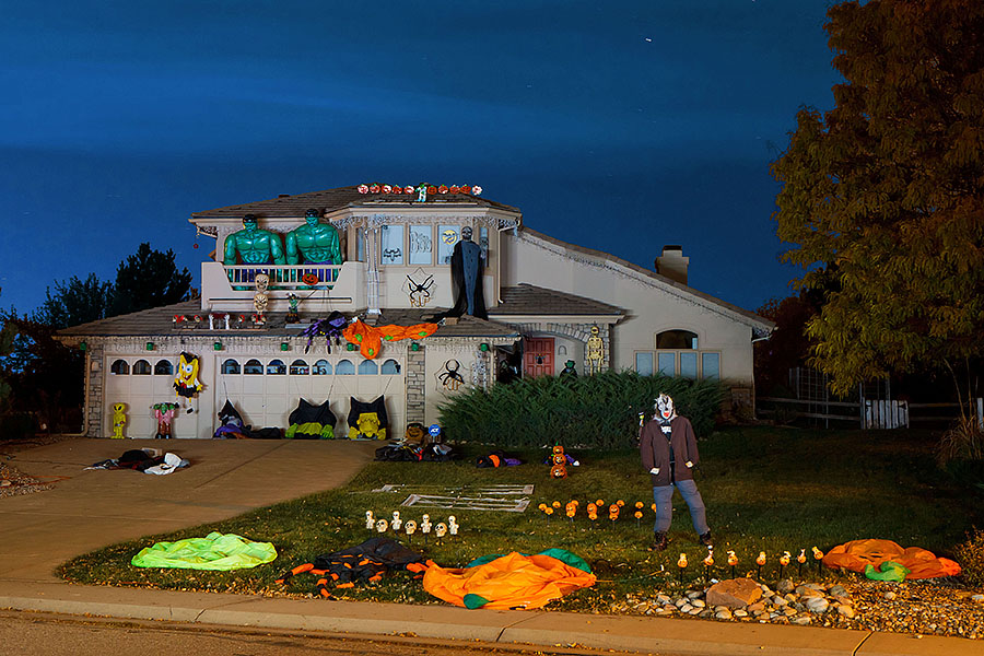 halloween house no moon flashlight