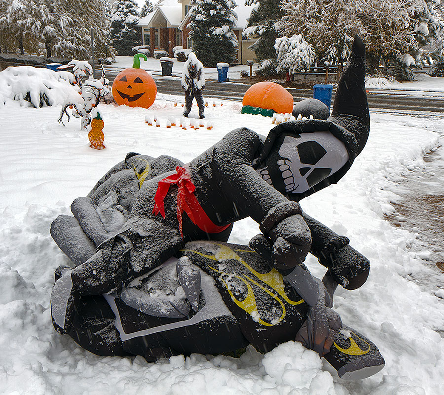 halloween snow grim reaper