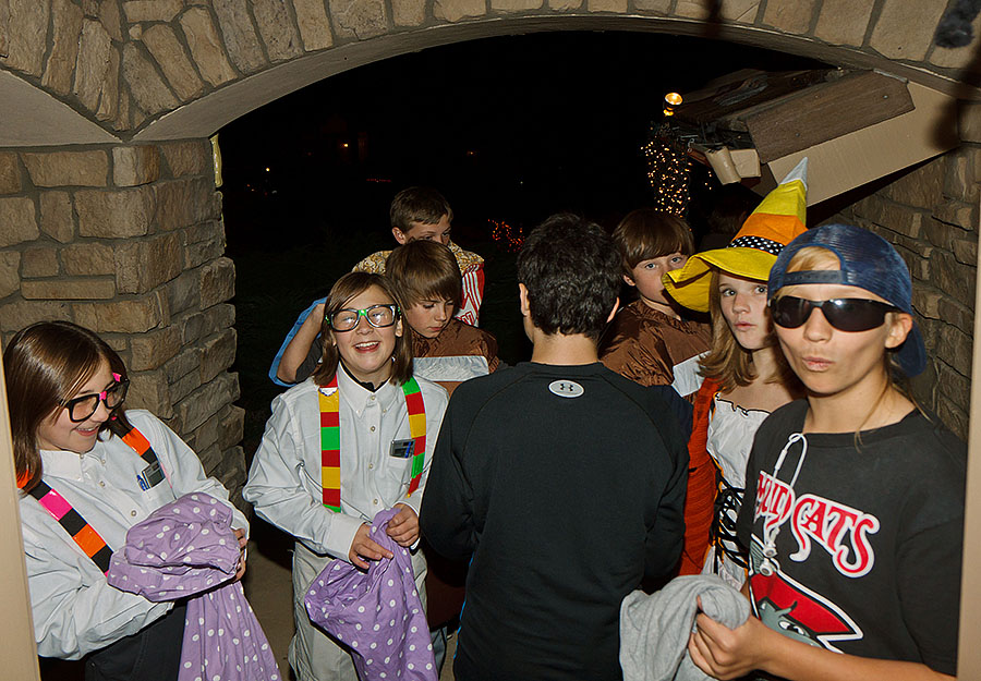 halloween trick-or-treaters