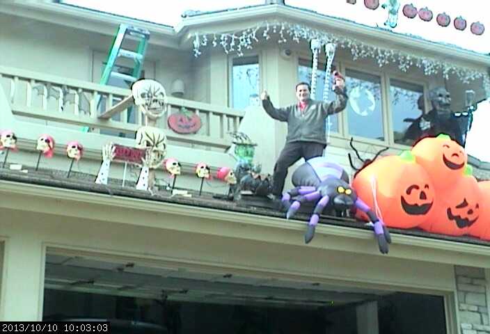 halloween garage roof setup