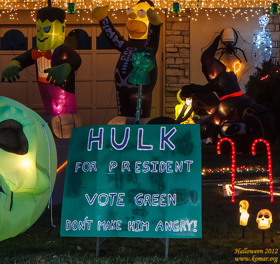 hulk halloween sign closeup