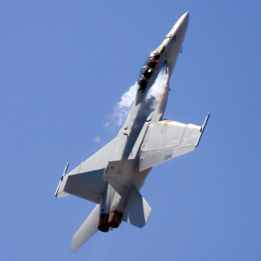 rocky mountain airport airshow f18 5725
