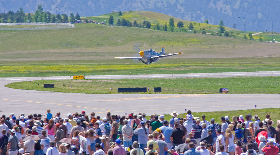 rocky mountain airport airshow p51 5886