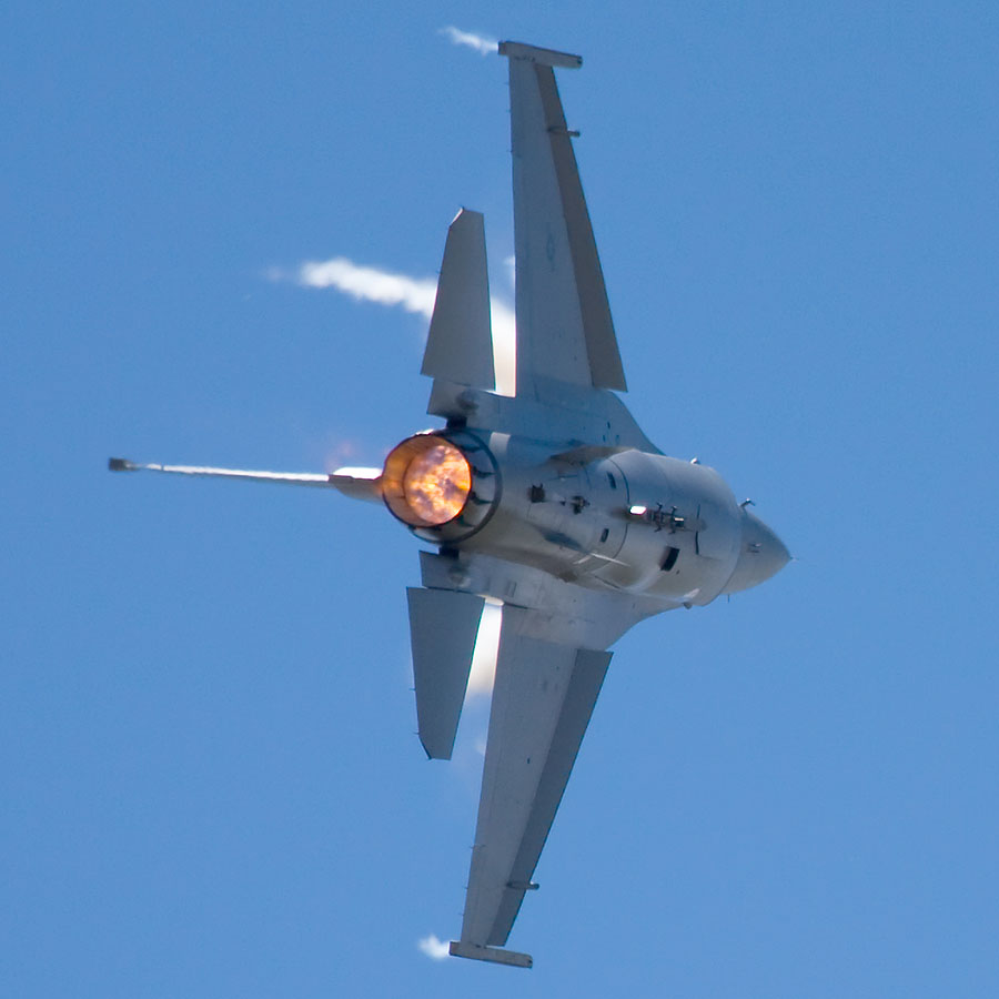 rocky mountain airport airshow f16 5992