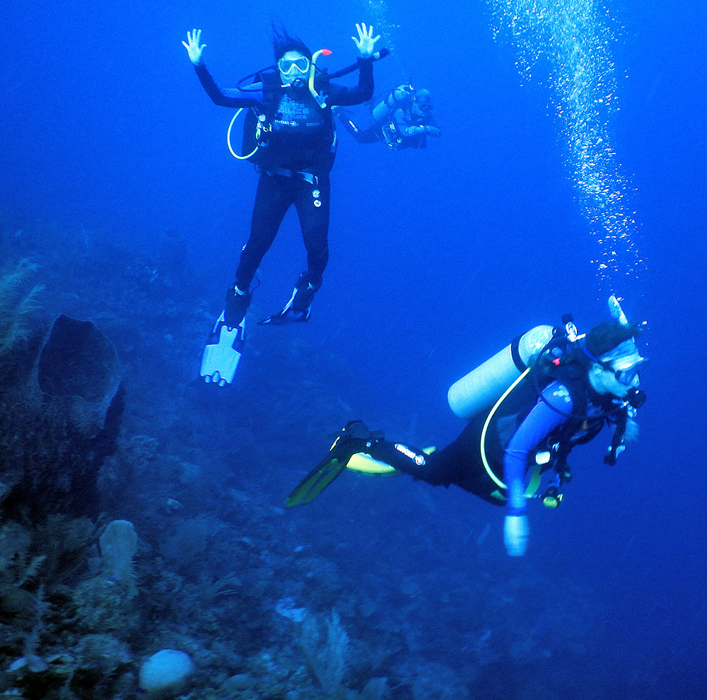 Belize Scuba Diving a1